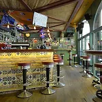 Ξενοδοχείο Elvezia 3*