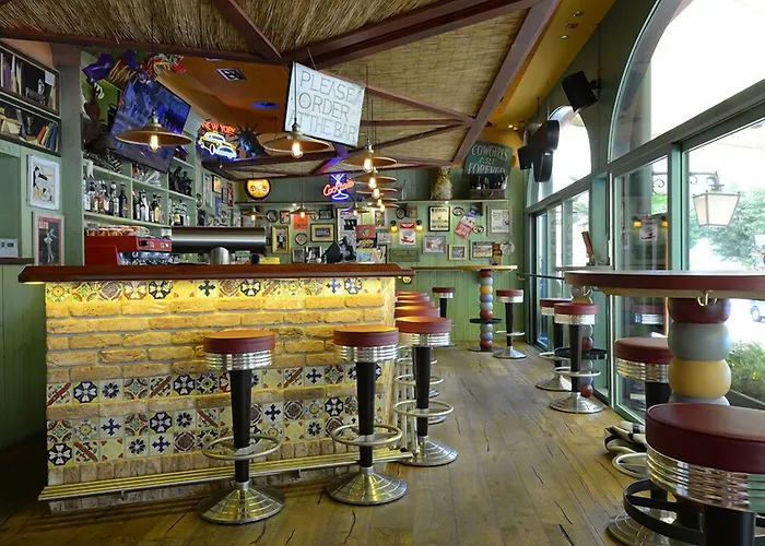 Ξενοδοχείο Elvezia 3*